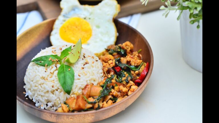 Vegetarian Thai Basil “Pork” — 素香打拋肉